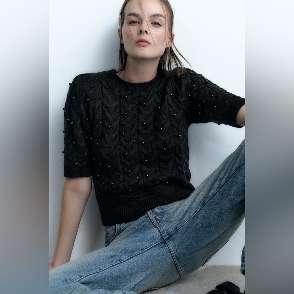 ZARA KNIT SWEATER WITH FAUX PEARLS